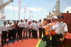 Menteri Rini Resmikan...
