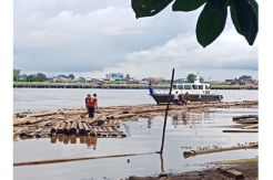 Ditpolair Polda Kalbar Amankan Kayu Log Rakitan Ilegal