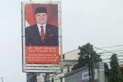 Warga Kaget Muncul Baliho Capres Mirip Bule