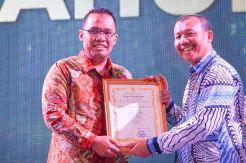 PJB UP Muara Tawar Raih Penghargaan Mitra Pembangunan Jabar