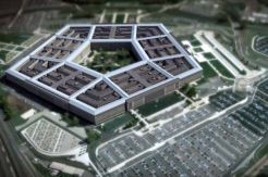 Pentagon Bantah Serang Pangkalan Udara Suriah di Homs