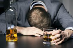 Konsumsi Alkohol Bisa...