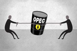 Harga Minyak Tertahan Antara OPEC dan Produksi AS