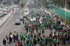Demo Ojol Selesai, Lalu Lintas di depan DPR/MPR Kembali Dibuka