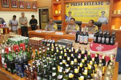 Polres Karimun Sita Ratusan Botol Miras