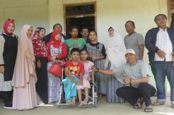 Kakak Beradik yang Menderita Lumpuh Akhirnya Dapat Bantuan