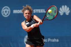 Kasatkina Dihantam Cedera, Paolini Melenggang ke Babak Kedua
