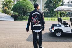 Jokowi Gelorakan Demam Asian Games 2018 dengan Jaket Istimewa