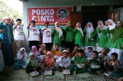 Fatayat Bayat Gelar Diskusi dan Santunan di Posko C1nta