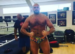 Tyson Fury Pamer Dietnya...