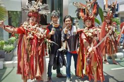 Bak Pejabat, Duo Bikers HCSTI Chapter Bekasi di Sambut Tarian Kabasaran