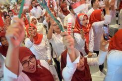Ribuan Perawat Keluhkan Status Kerja ke Megawati