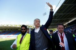 Kemenangan atas Huddersfield Jadi Kado Perpisahan buat Wenger