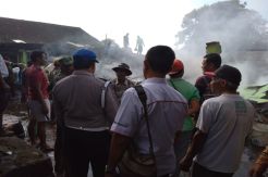 Tiner Disambar Api Tungku, Rumah Warga Bandungan Jadi Abu