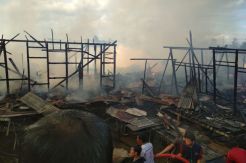 Hari Pertama Ramadhan, Puluhan Warga 15 Ulu Palembang Kehilangan Rumah