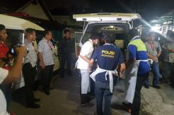 Empat Jenazah Penyerang Polda Riau Dijemput Keluarga
