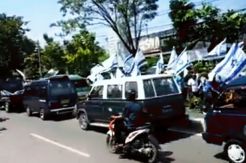Pengibaran Bendera Israel...