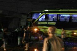 Bus Restu Tabrak Truk Trailer yang Parkir, 1 Tewas 5 Luka Parah