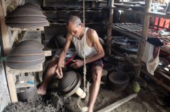 Kafe Sawah dan Gerabah Potensi Desa yang Perlu Dikawal