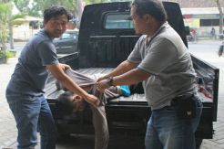 Kabur saat Olah TKP,...