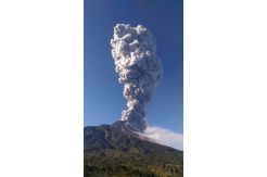 Kawasan Borobudur Terpapar Abu Merapi