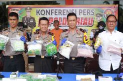 Polda Riau Amankan 12 Kilogram Sabu dan 24 Ribu Pil Ekstasi