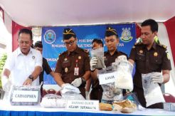 Kejaksaan Negeri Surabaya Musnahkan Sabu-sabu 5,6 Kg