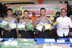 Polda Riau Gagalkan Penyelundupan Sabu 29 Kg dalam Sasis Mobil