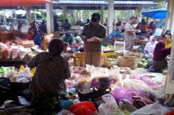 Awas! Banyak Kosmetik Ilegal Beredar di Pasar Kulonprogo