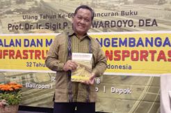 Guru Besar UI Luncurkan...