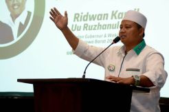 Uu Ruzhanul Ulum Janji Kembangkan Ekonomi Syariah di Jabar