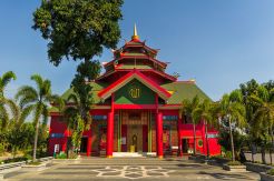 Ngabuburit Sejarah di Masjid Muhammad Cheng Ho Surabaya