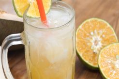 Es Kelapa Jeruk Segarkan Tenggorokan Saat Buka Puasa