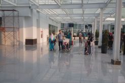 Terminal Baru Bandara Semarang Operasi Perdana, Banyak Penumpang Bingung
