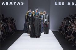 Punya Pasar USD373 M, RI Bidik Posisi Kiblat Fashion Muslim Dunia