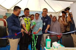 Dua Kursi Pijat Manjakan Pemudik di Pelabuhan Merak