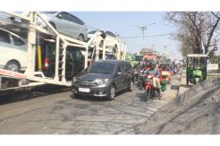 Arus Mudik di Pantura Demak Terhambat Truk Besar