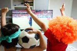 Nonton Piala Dunia Ajarkan...