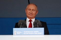 Rusia Menang Besar, Vladimir Putin Ganggu Acara Jumpa Pers