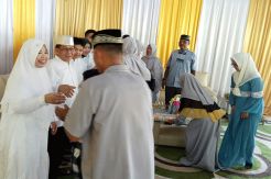 Ribuan Warga Silaturahmi di Open House Bupati Kobar