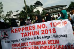 Massa GMPK Desak Presiden Copot Komjen Pol Iriawan Sebagai Pj Gubernur Jabar