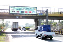 Akhir Pekan, Kendaraan di Tol Tangerang Merak Meningkat