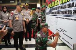 11.642 Personel Polri/TNI Siap Amankan 11.658 TPS Pilkada di Kalbar