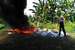 Dukcapil Riau Bakar 67.500 Blanko e-KTP
