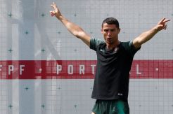 Harga Klausal Pelepasan Menukik Tajam, Ronaldo Bakal Dilego?