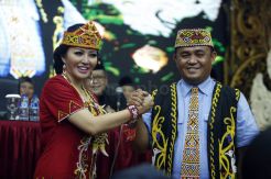 Ketua PDIP Kalbar Cornelis Kritisi Lembaga Survei