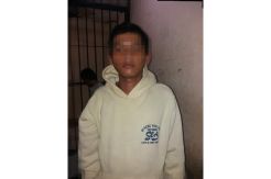 Mabuk dan Mengamuk Bawa...