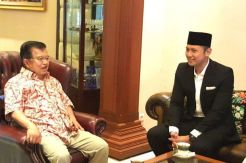 Golkar Dinilai Bisa Lompat Pagar Dukung Duet JK-AHY