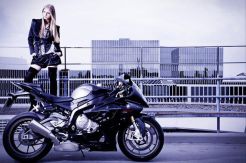 BMW Perkenalkan S1000RR, Motor Beringas Musuh Yamaha R1