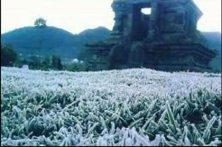 BMKG: Fenomena \Salju\ di Dieng Tak Ada Kaitan dengan Aphelion